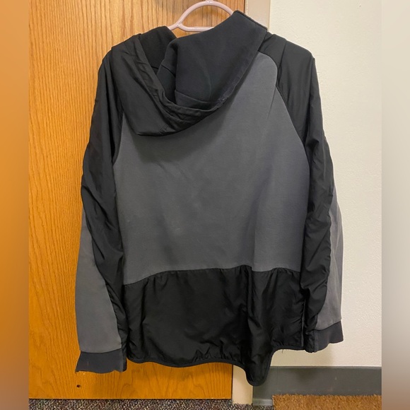 nike jacket - Picture 3 of 3